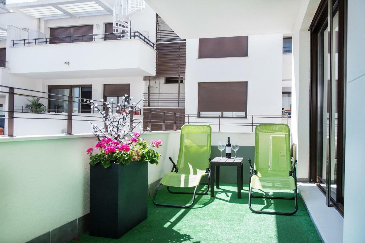 New Apartment With Big Terrace 10 Min Walk To Beach Supermarkets Calafell Esterno foto